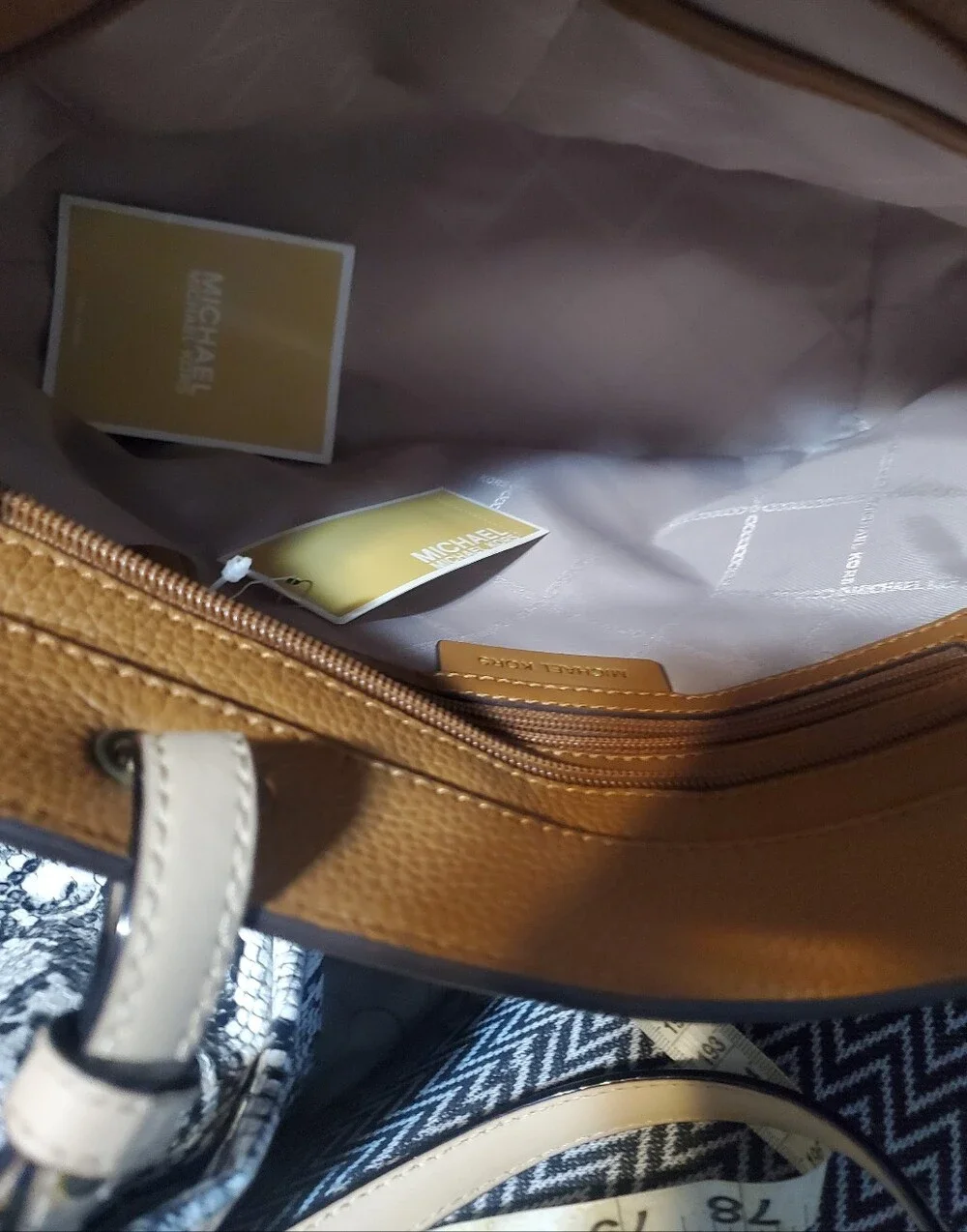 Micheal Kors LeatherTote Handbag With Label